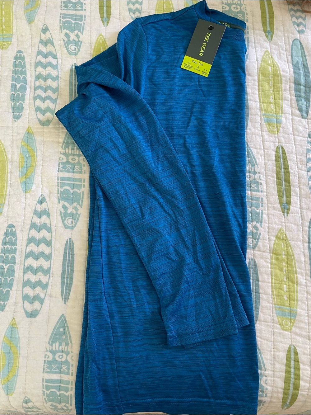 NWT Tek Gear Dry Tech
Blue long sleeve
Size CL 18/20